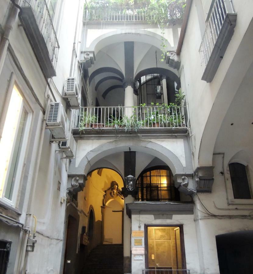 Napoli Belle Arti Lägenhet Exteriör bild